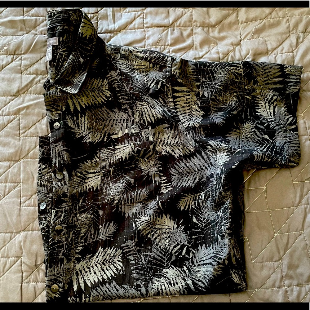 Van Heusen Button Up